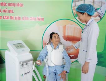 BỆNH VIỆN PHỔI NGHỆ AN ỨNG DỤNG MÁY VỖ RUNG LỒNG NGỰC HIỆN ĐẠI 